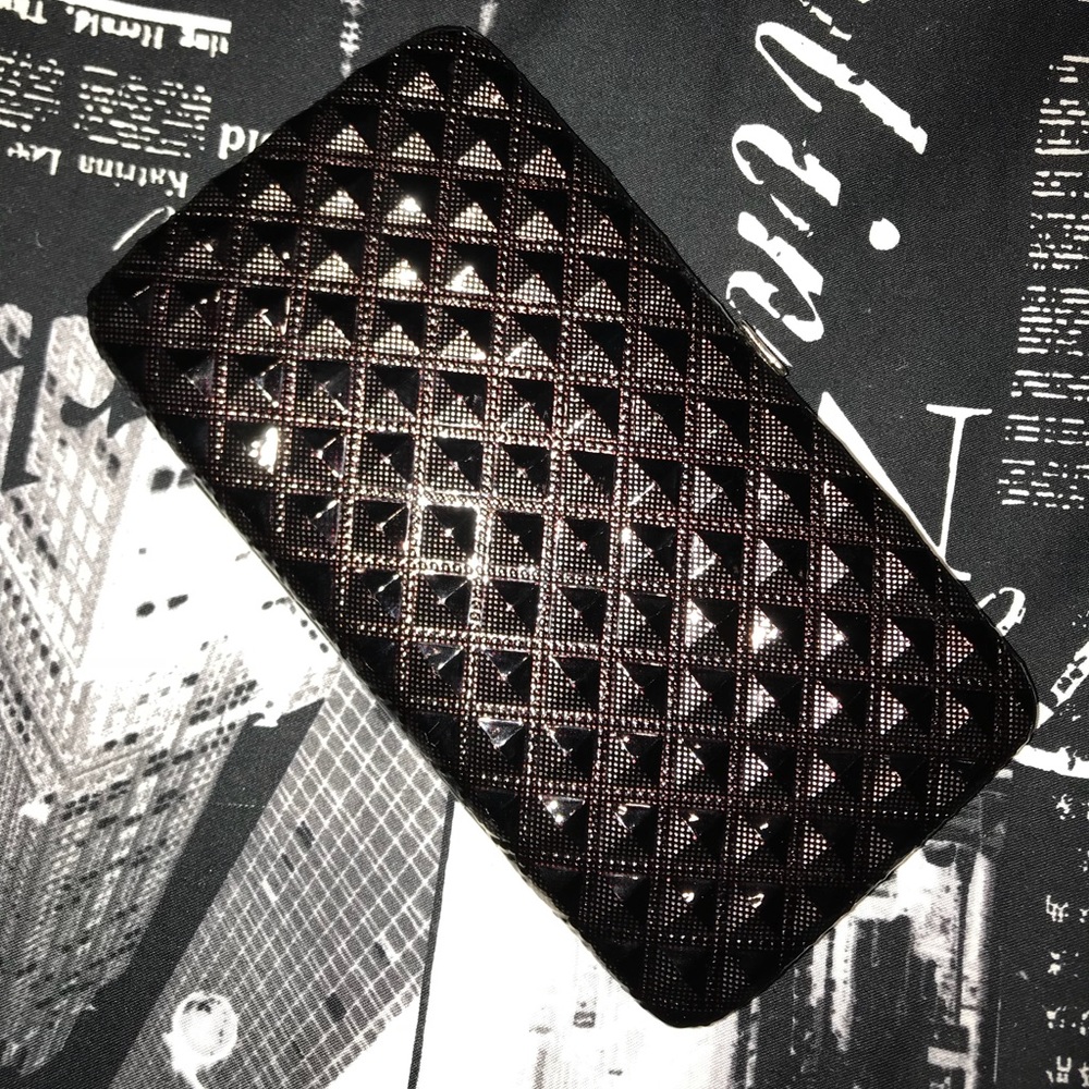 HARD WALLET